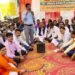 टेट अनिवार्यता के विरोध में शिक्षकों ने दिया धरना
