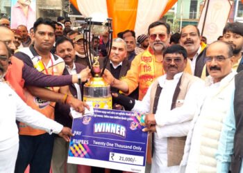 मेमोरियल क्रिकेट टूर्नामेंट में दबंग ने जीता फाइनल मुकाबला