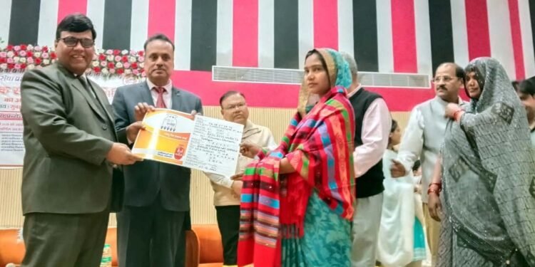 जिला विधिक सेवा प्राधिकरण ने प्रेक्षागृह में लगाया मेगा शिविर