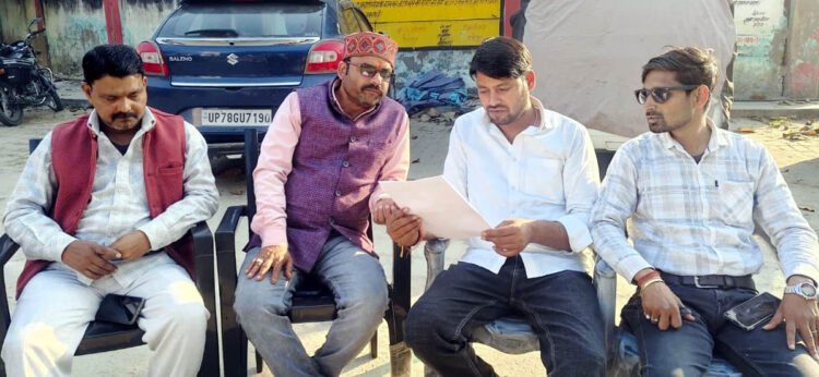 बोर्ड बैठक कराए जाने की सभासदों ने उठाई मांग