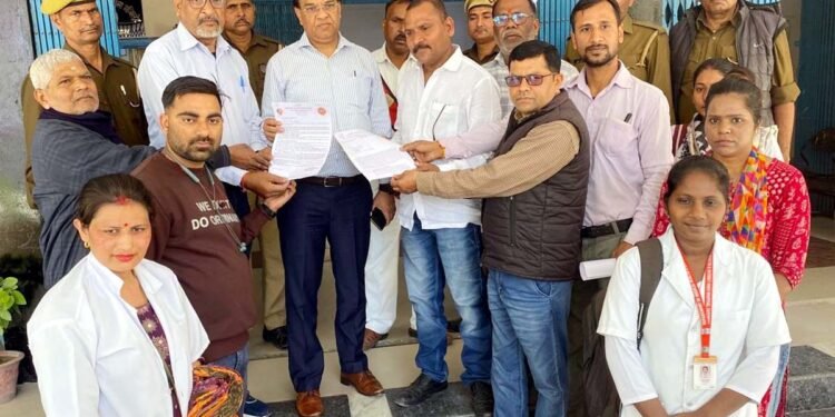 मांगों को लेकर भारतीय मजदूर संघ ने किया प्रदर्शन