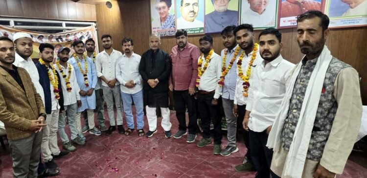 सदर विधानसभा में युवाओं ने थामा कांग्रेस का दामन