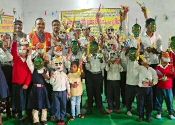 खुशी व उमंग में सराबोर रहे स्कूली बच्चे