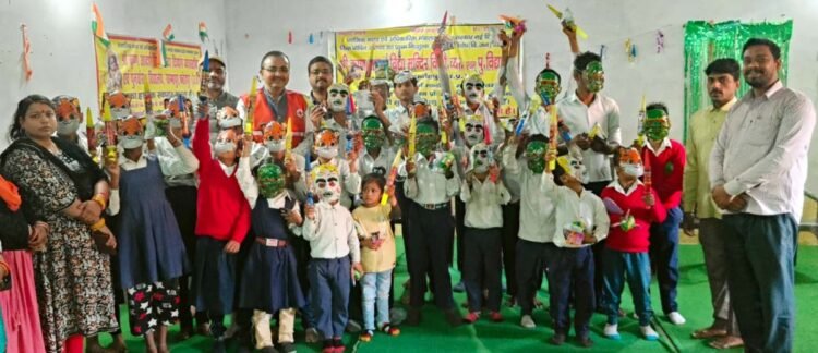 खुशी व उमंग में सराबोर रहे स्कूली बच्चे