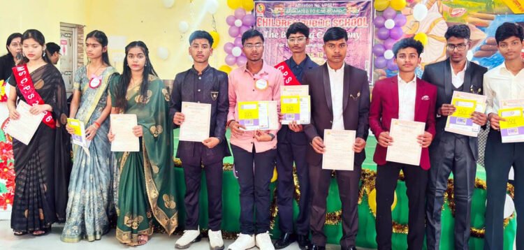 सीपीएस बकेवर में छात्रों की हुई फेयरवेल पार्टी