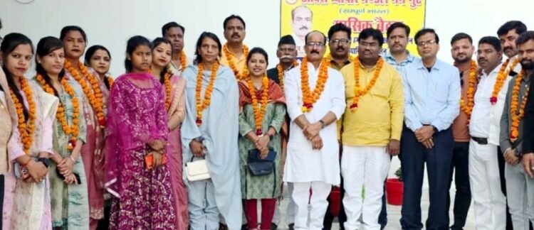 आदर्श व्यापार मंडल गर्ग गुट की हुई राष्ट्रीय कैबिनेट बैठक