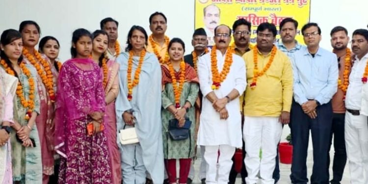 आदर्श व्यापार मंडल गर्ग गुट की हुई राष्ट्रीय कैबिनेट बैठक