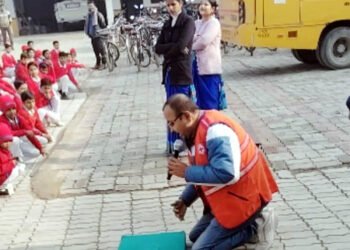 रेडक्रास चेयरमैन ने दिया सीपीआर प्रशिक्षण