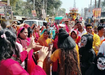 बहुआ ब्लॉक में भगवान शिव परिवार की हुई मूर्ति स्थापना