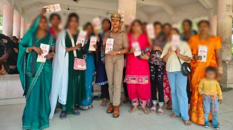 शक्ति दीदियों ने संभाली कमान: ‘मिशन शक्ति’ के तहत महिलाओं और बेटियों को किया जागरूक
