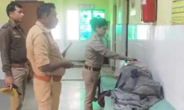 पति की प्रताड़ना से तंग आकर मां ने बेटी संग लगाई तालाब में छलांग, मासूम की मौत