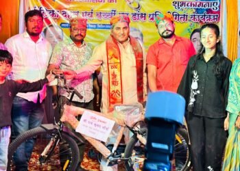 आदर्श होली में सांस्कृतिक कार्यक्रमों ने जीता दिल