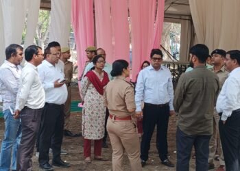 डीएम व एसपी ने हमीरपुर महोत्सव की तैयारियो को जांचा, दिए आवश्यक निर्देश