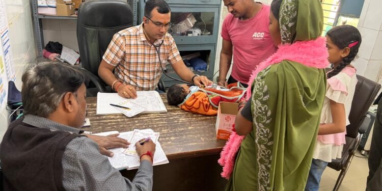 राजपुर पीएचसी में खांसी, जुकाम, बुखार के मरीज बढ़े