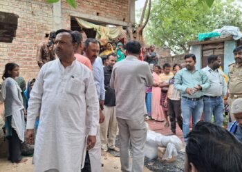 शिक्षामित्र की मौत पर मुआवजे की मांग