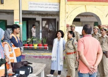 कड़ी सुरक्षा के बीच हुई यूपी पुलिस भर्ती परीक्षा, 3446 अभ्यर्थी रहे अनुपस्थित