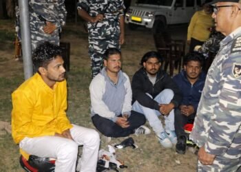 भारत-नेपाल सीमा पर एसएसबी की बड़ी कार्रवाई, चार युवकों के पास से स्मैक व चरस बरामद