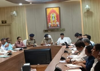 वीडियो कांफ्रेंसिंग में मंडल के अधिकारियों को निर्देश