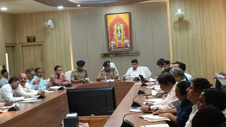 वीडियो कांफ्रेंसिंग में मंडल के अधिकारियों को निर्देश