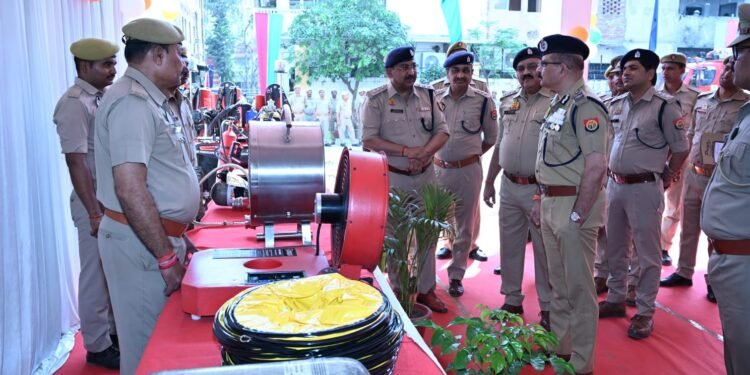 फायर सीजन से पहले महानिदेशक ने किया अग्निशमन केंद्र गोलघर का निरीक्षण