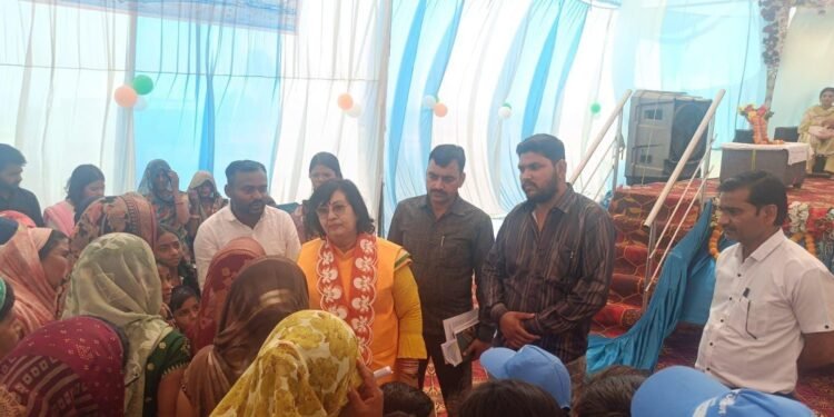 जल अर्पण कार्यक्रम में राज्य मंत्री प्रतिभा शुक्ला ने किया प्रतिभाग