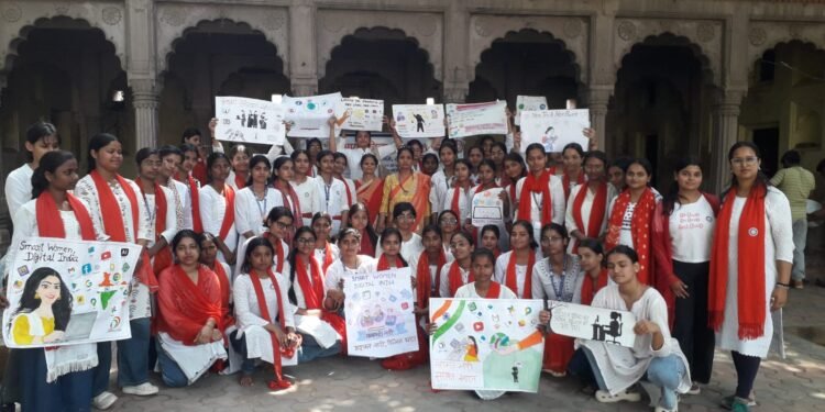 *आर्य महिला पीजी कॉलेज राष्ट्रीय सेवा योजना. (NSS)A,D साक्षर(आत्मनिर्भरभारत) भारत पर जागरूकता अभियान*