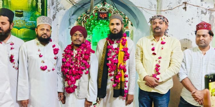 जामा मस्जिद में 27 रोज़ की तरावीह के बाद कुरआन मुकम्मल, हाफिज दायम अली का हुआ सम्मान