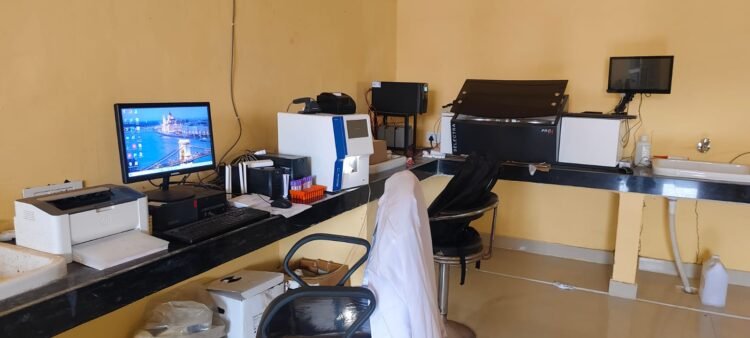 राजपुर पीएचसी लैब में जांचें ना होने से मरीज परेशान