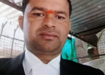 अधिवक्ता ने फांसी लगाकर की आत्महत्या