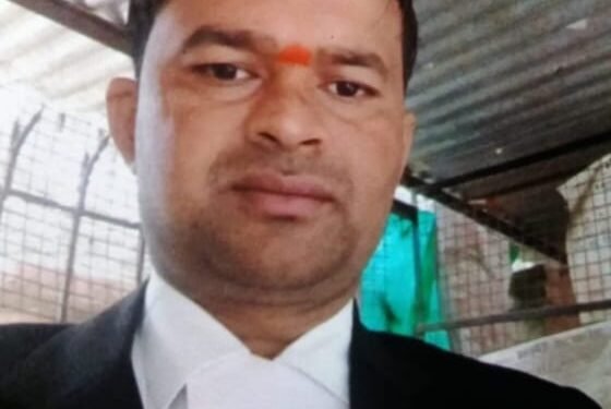 अधिवक्ता ने फांसी लगाकर की आत्महत्या