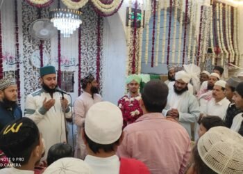 मस्जिद अबू उबैदा में तरावीह के दौरान कुरआन पाक मुकम्मल