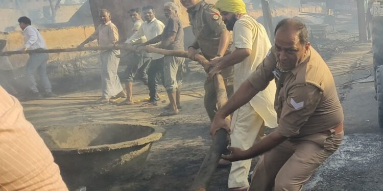 अमरपुर अग्निकांड में चौकी इंचार्ज सुशील तिवारी बने हीरो: जान जोखिम में डाल बचाए ग्रामीणों के आशियाने