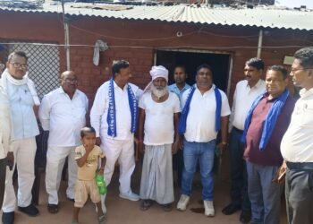 करंट हादसे में मृत लाइनमैन के परिवार से मिला बसपा प्रतिनिधिमंडल, 50 लाख मुआवज़े व नौकरी की मांग