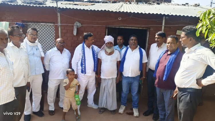 करंट हादसे में मृत लाइनमैन के परिवार से मिला बसपा प्रतिनिधिमंडल, 50 लाख मुआवज़े व नौकरी की मांग