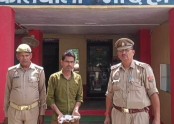 सोशल मीडिया पर अवैध तमंचे का प्रदर्शन पड़ा भारी, युवक को पुलिस ने किया गिरफ्तार