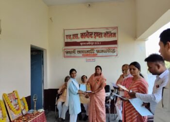 एचएस कॉन्वेंट इंटर कॉलेज में वार्षिक परीक्षा फल का हुआ वितरण