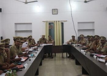 ट्रेनों में पत्थरबाजी और चोरी रोकने के लिए एसपी रेलवे सख्त, थाना प्रभारियों को दिए कड़े निर्देश।