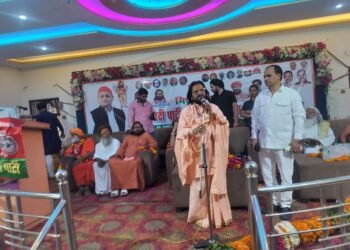 *अखिलेश यादव को मुख्यमंत्री बनाने के बाद ही रूकूंगा, महामंडलेश्वर स्वामी सत्यात्मानन्द महाराज जी*