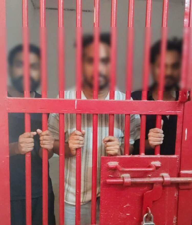 *सरकारी योजना का झांसा देकर फर्जी बैंक खाता खुलवाने वाले गिरोह का पर्दाफाश, तीन गिरफ्तार*