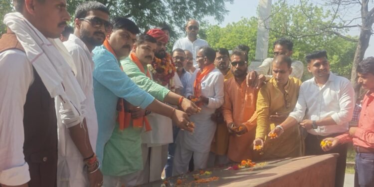 बावन इमली शहीद स्मारक में महाराणा सांगा की जयंती पर अमर शहीदों को किया गया नमन