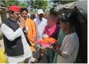 *शॉर्ट सर्किट के चलते दो मुर्गी फॉर्म जलकर हुए राख, आग लगने से हुआ लाखों का नुकसान*