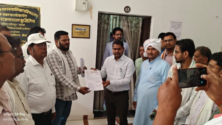 *जनगणना ड्यूटी में अनियमितता पर शिक्षकों का विरोध, एसडीएम कों सौंपा ज्ञापन*