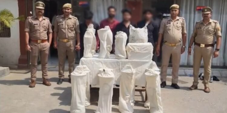 *क्लब 17′ में पुलिस का छापा, अवैध हुक्का बार का भंडाफोड़ 4 गिरफ्तार*