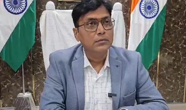 लखीमपुर खीरी को मिले नए जिलाधिकारी, अंजनी कुमार सिंह ने संभाली कमान