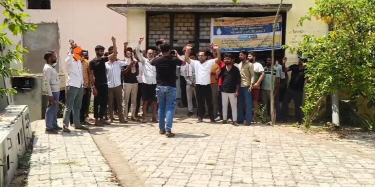 करंट लगने से किसान की मौत