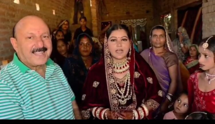 पलिया विधायक रोमी साहनी ने 50 से अधिक बेटियों के विवाह में दिया सहयोग