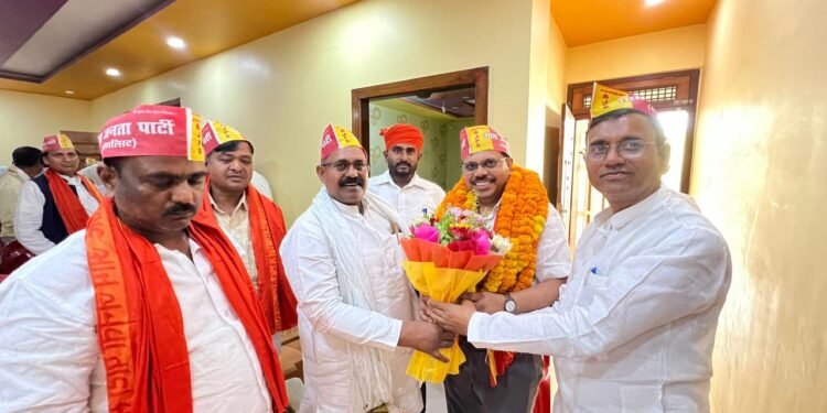 आम जनता पार्टी सोशलिस्ट के पुनः राष्ट्रीय अध्यक्ष बने मुकेश सिंह चौहान