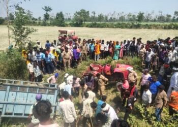 मुंडन कार्यक्रम जा रही ट्रैक्टर-ट्रॉली पलटी: 5 की मौत, 15 घायल, 9 की हालत नाजुक