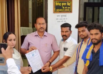 असुरक्षित कट बना मौत का जाल, कार्रवाई न होने पर आंदोलन की चेतावनी।