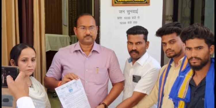 असुरक्षित कट बना मौत का जाल, कार्रवाई न होने पर आंदोलन की चेतावनी।